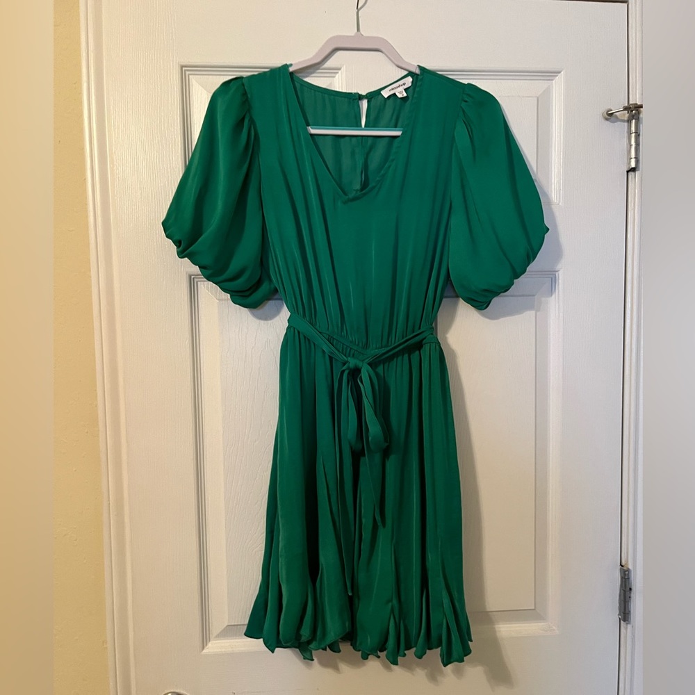 Kelly Green Puff Sleeve Dress